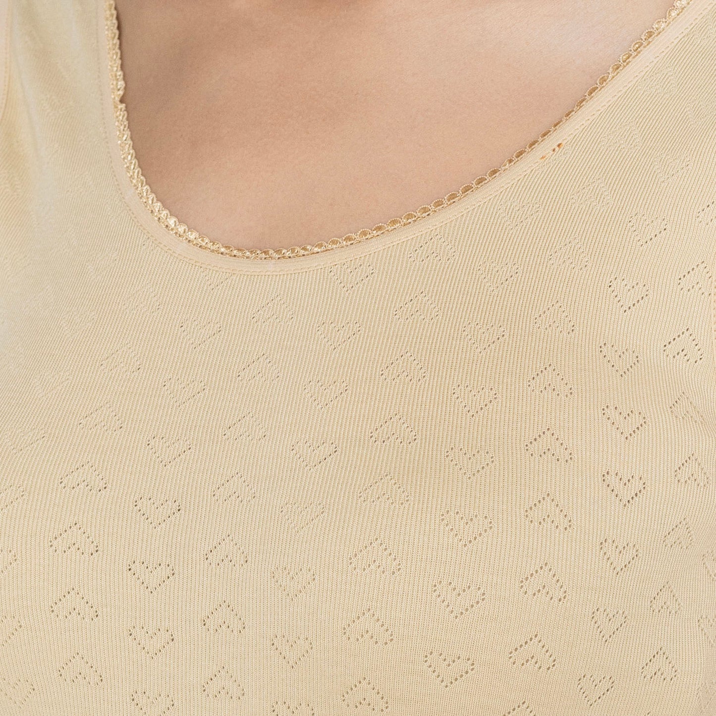 Vami Sleeve- less Thermal Top For Women in Skin Color