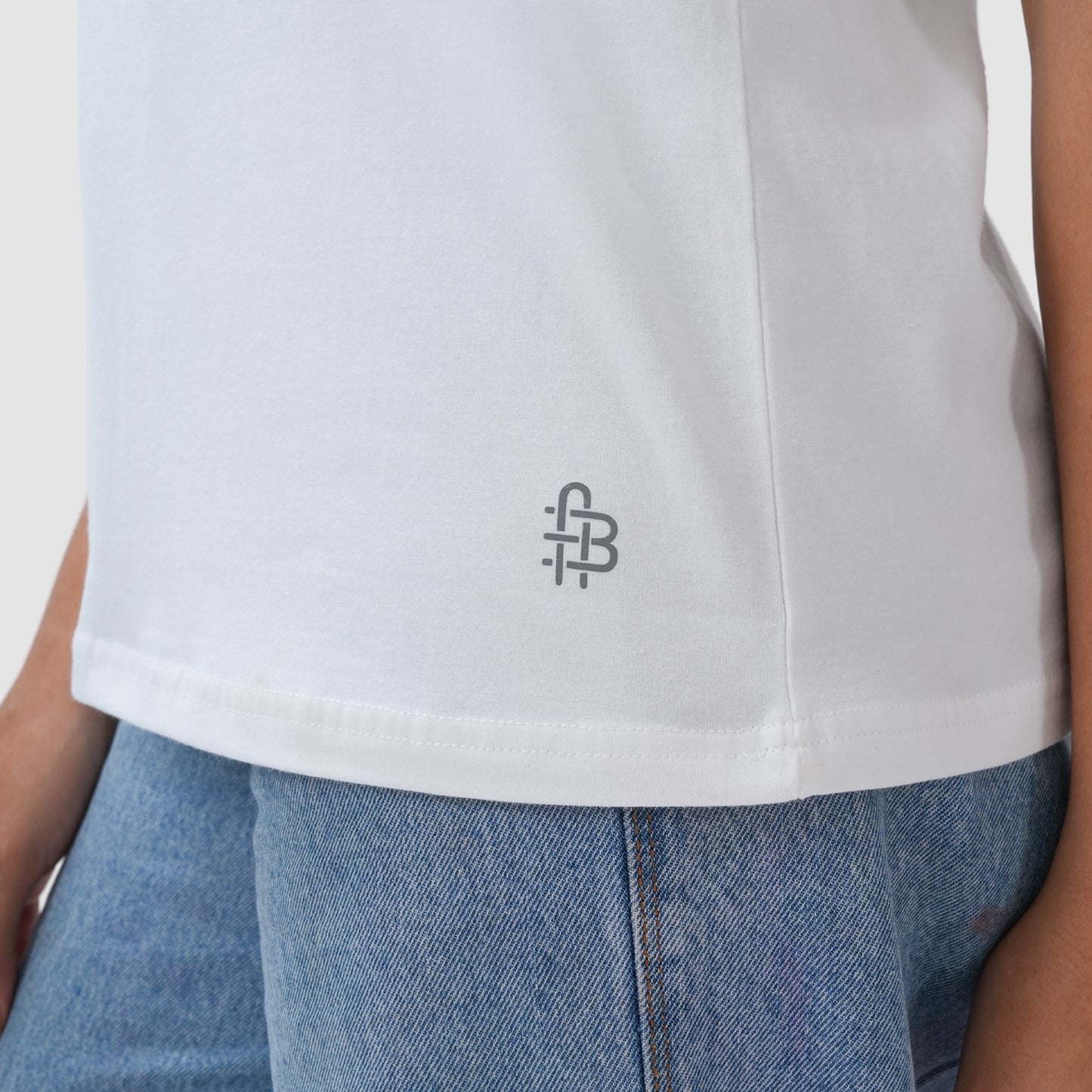 Women Knitted Fabric Regular Fit Short Sleeve Tee/T-shirt - White