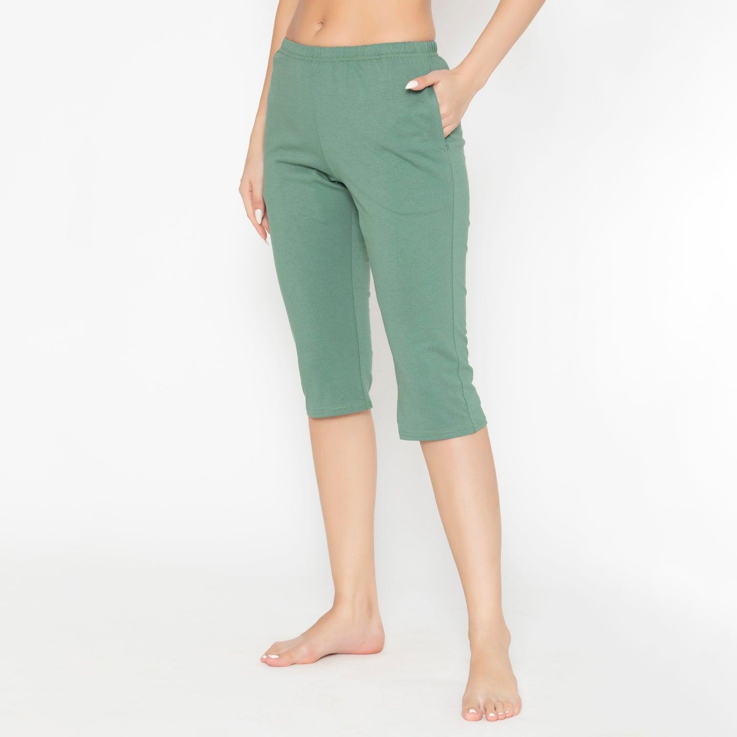 Cotton Plain Knitted Capri For Ladies