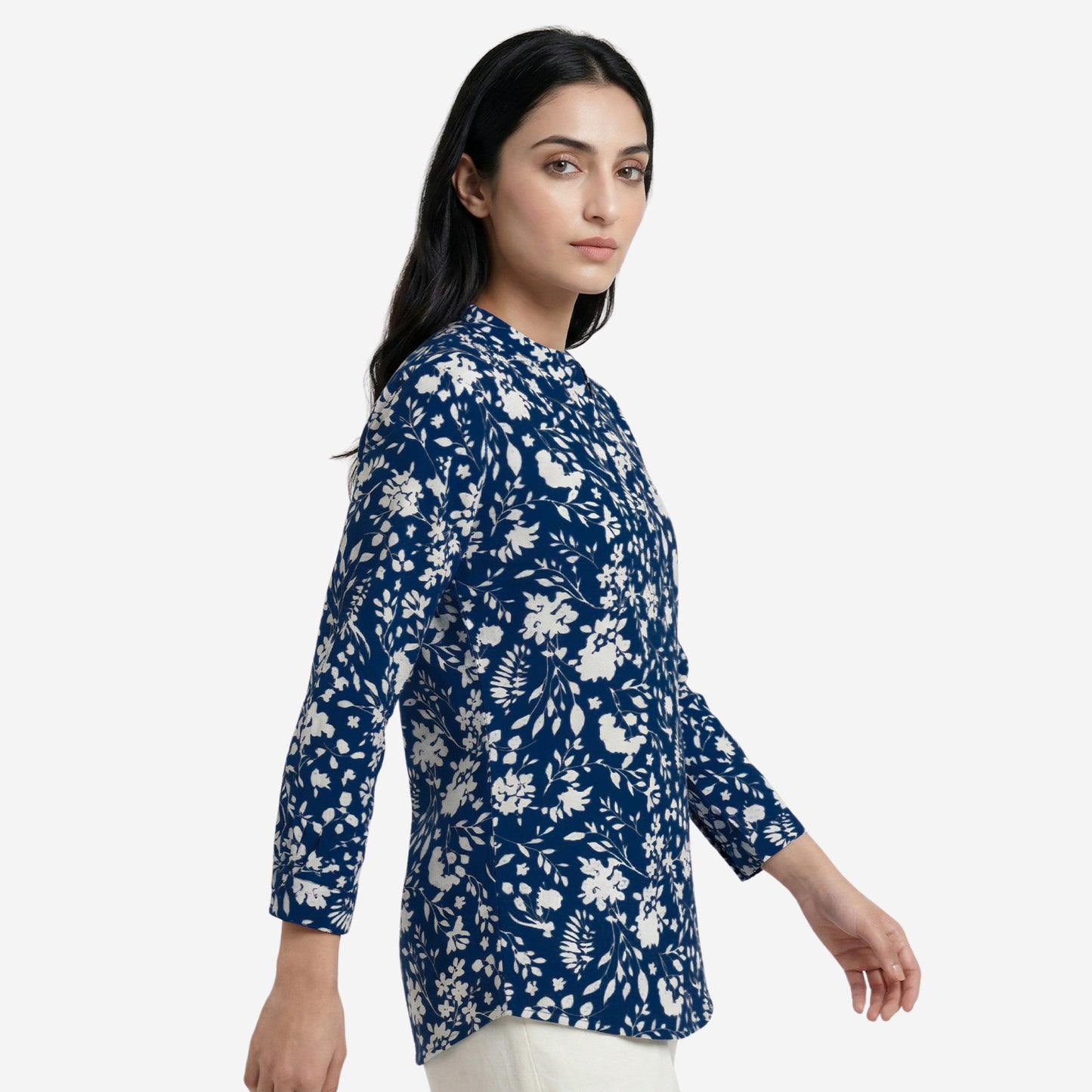 Navy Women Floral Printed Short Kurti – Stylish & Comfortable (Pack of 1)