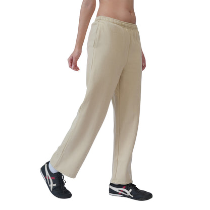 Women’s Solid Straight Fit Winter Track Pants (Biscotti)