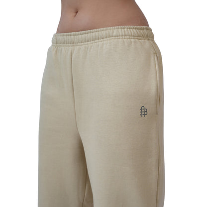 Women’s Solid Straight Fit Winter Track Pants (Biscotti)